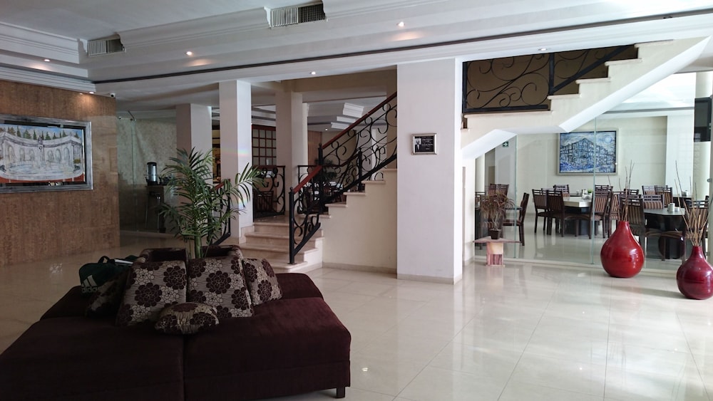 Hotel Savoy Express 33/47