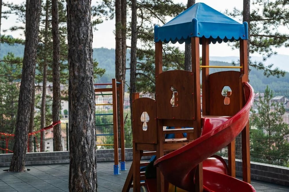 Maxi Park Velingrad 43/50
