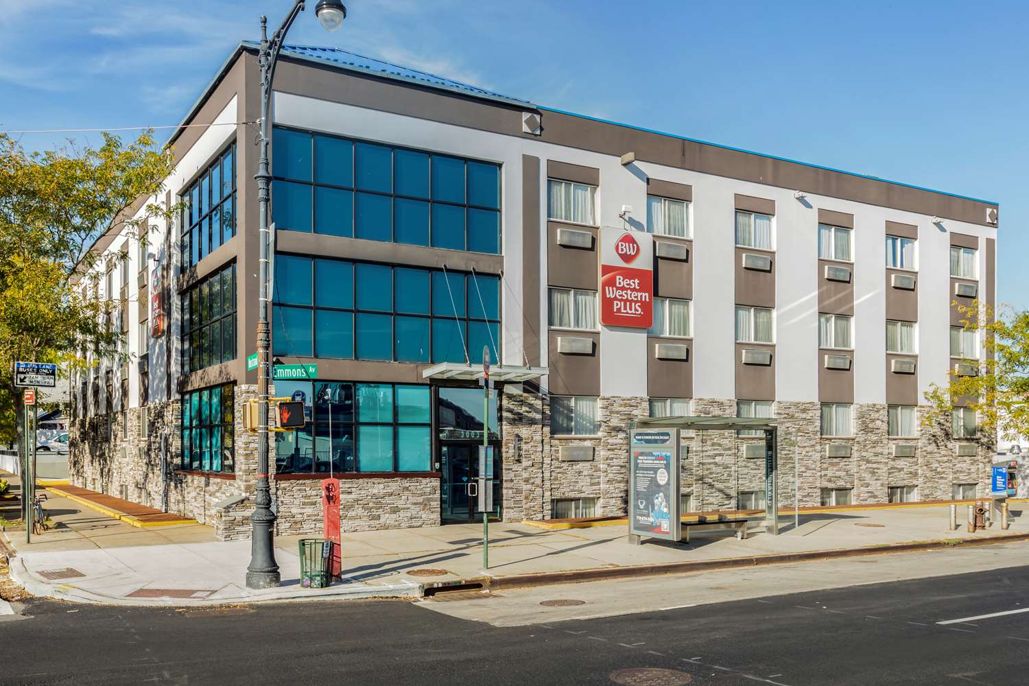 Best Western Plus Brooklyn Bay Hotel 18/18