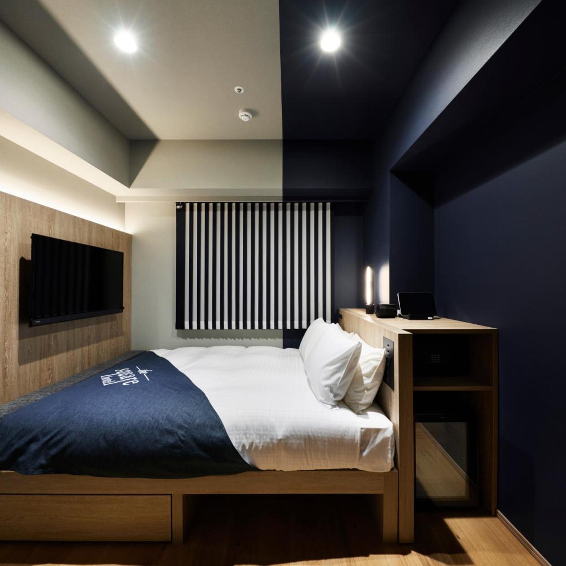 MODERATE, DOUBLE BED
