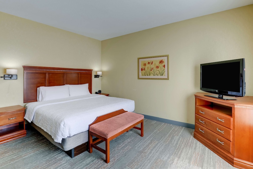 Hampton Inn & Suites St. Louis-Edwardsville 24/69