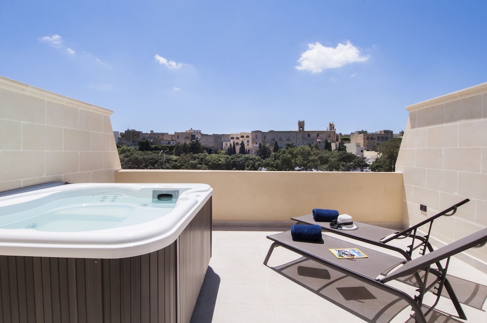 The Duke Boutique Hotel 26/50