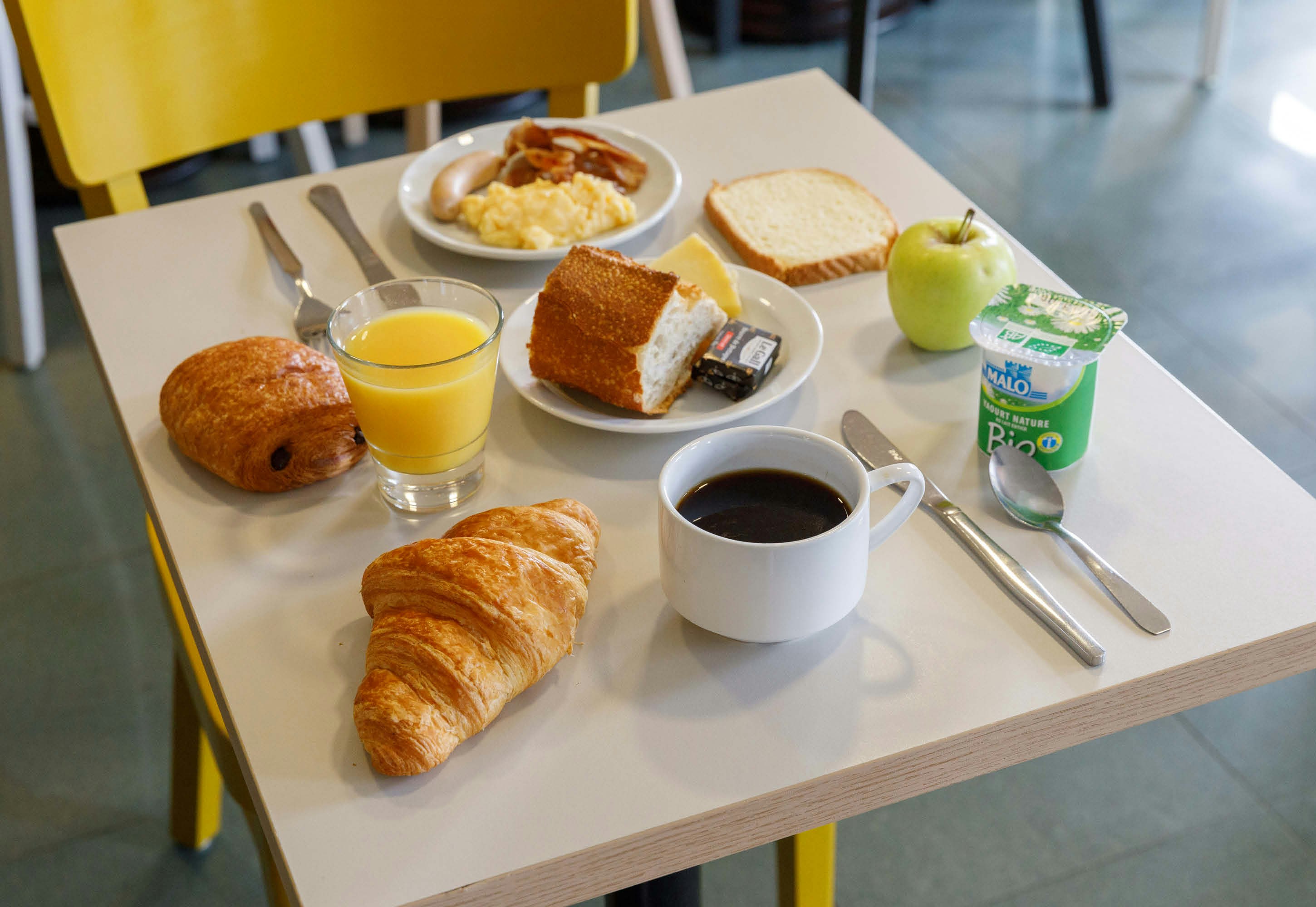 B&B HOTEL Moulins Toulon sur Allier 20/23