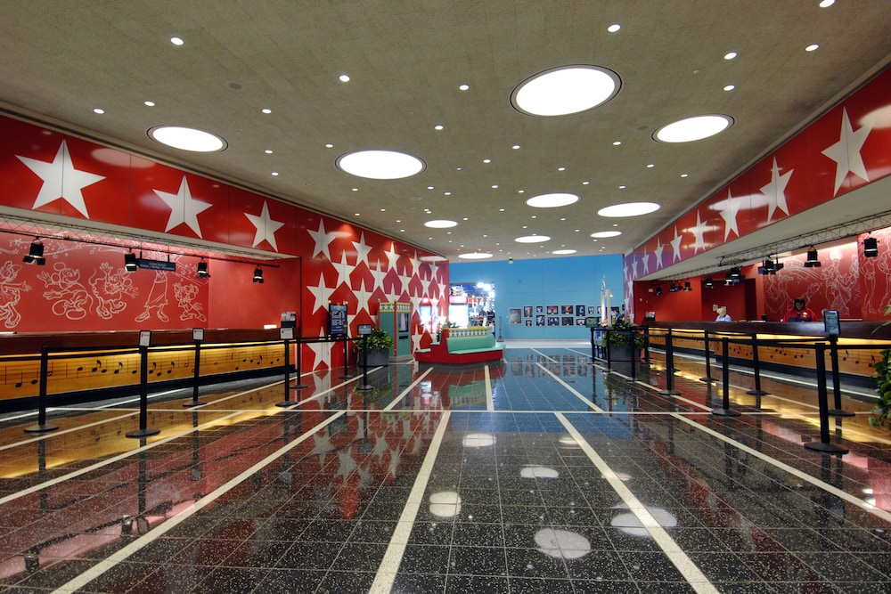 Disneys All Star Music Resort 40/50