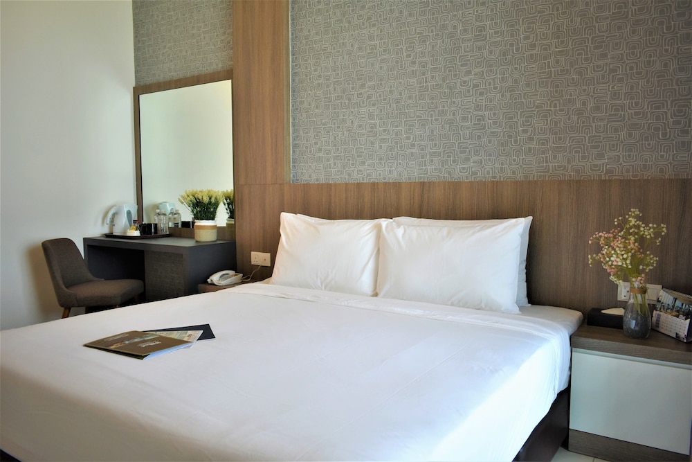 D Wharf Hotel And Serviced Residence 14/71