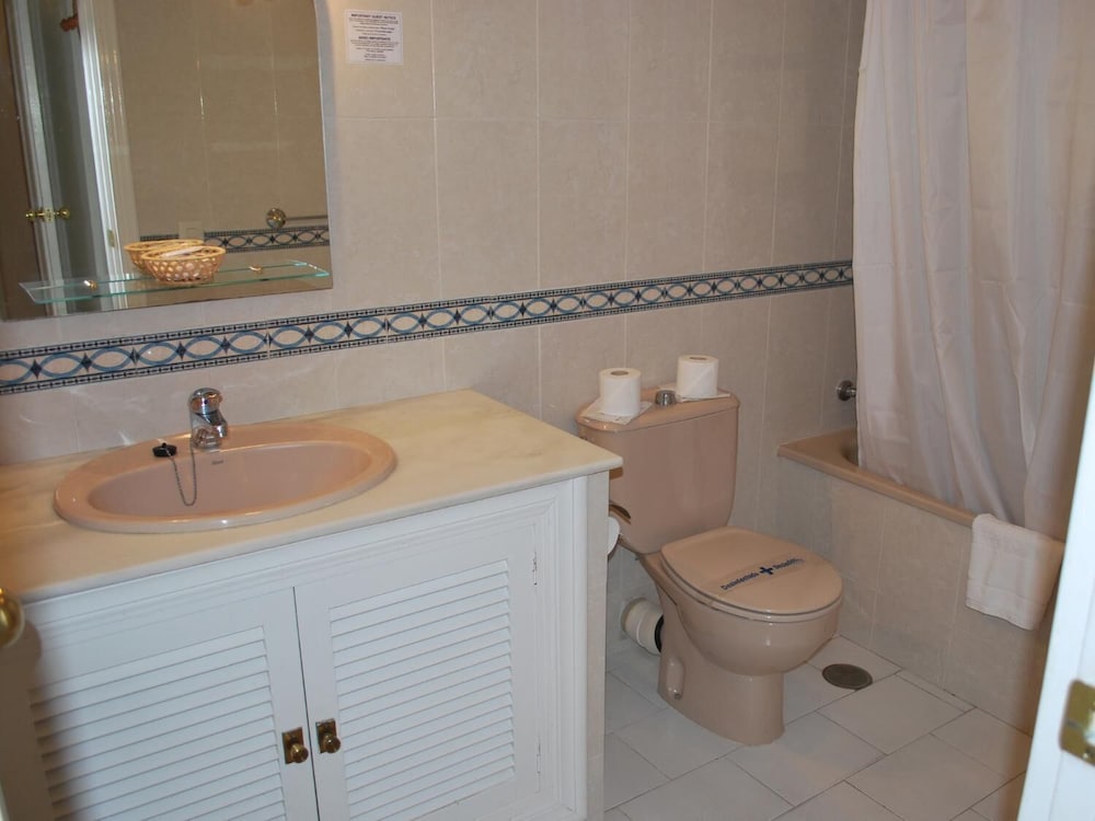 Apartamentos Playa de Toro 50/50