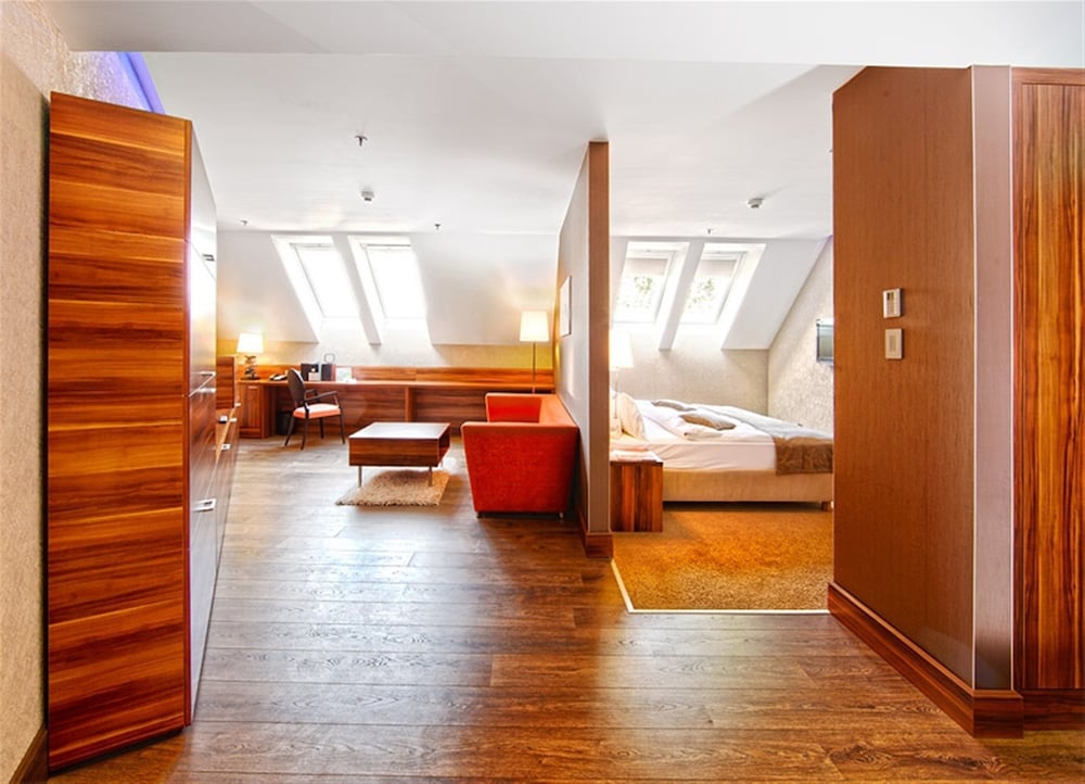Holiday Inn Trnava 24/66