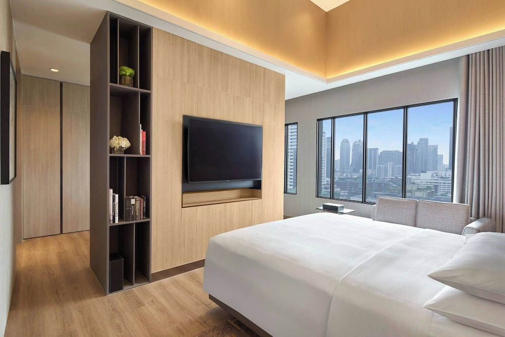 3 Bedrooms, Penthouse Suite, 3 Double Beds, City View