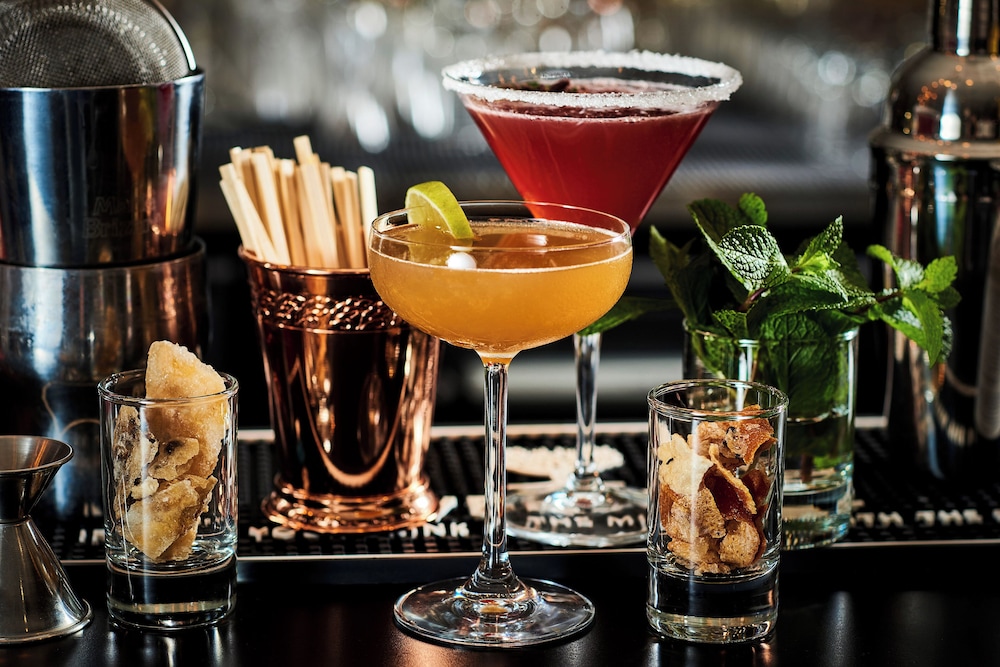 Gatsby Hotel and Restaurant By HappyCulture 19/50