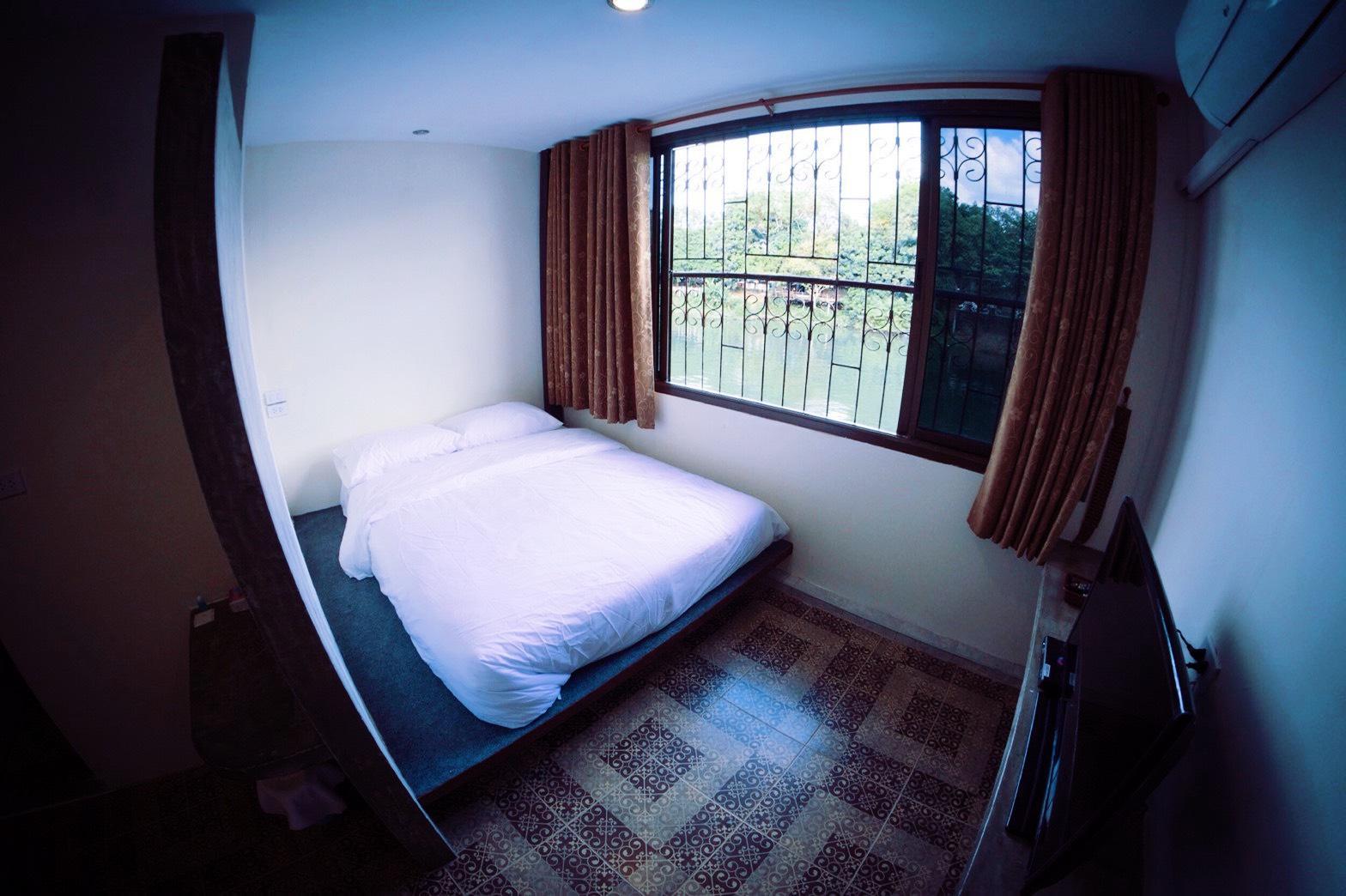 Laluna River House 15/43