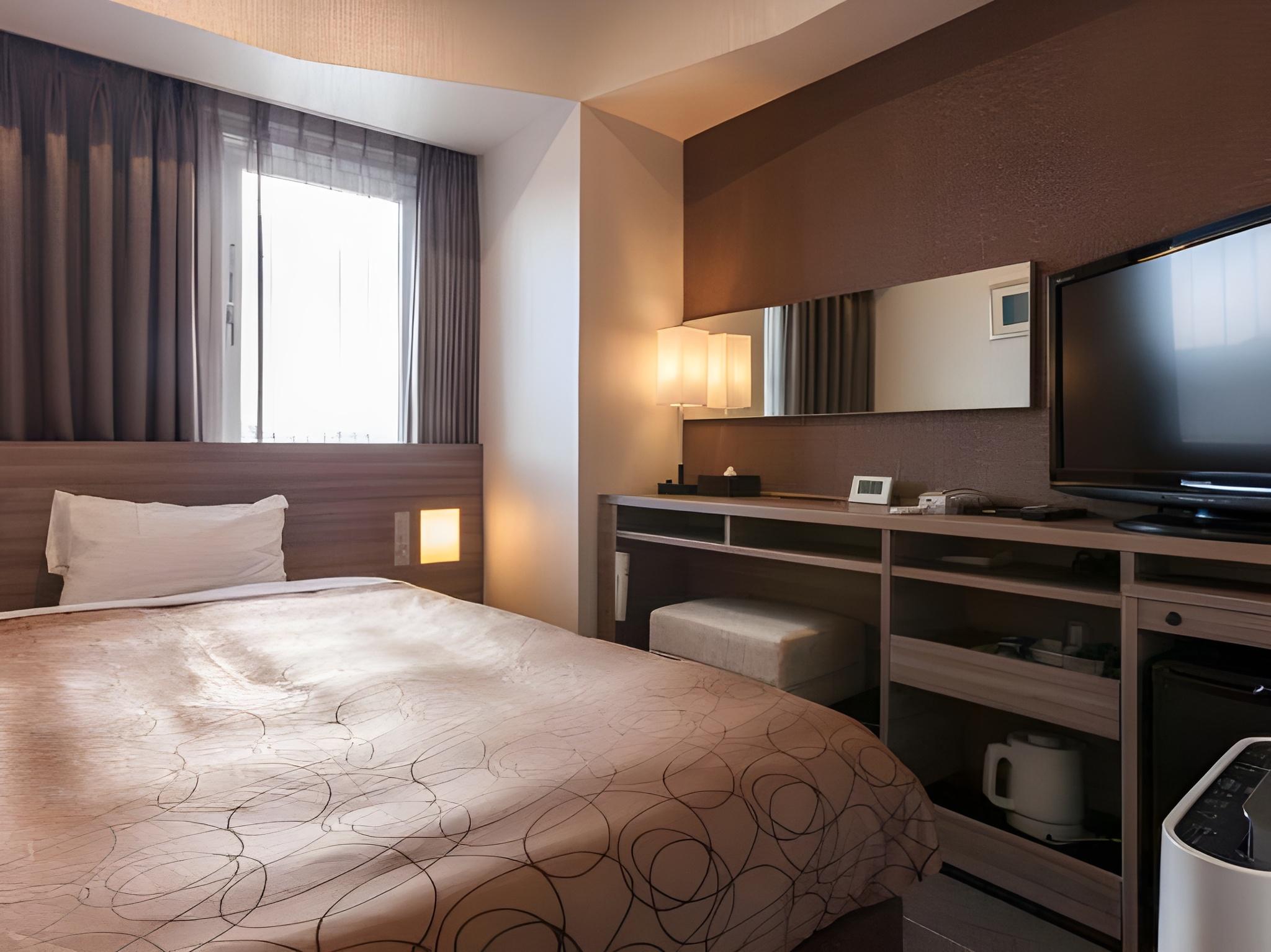 Semi Room, Single, Semi Double Bed