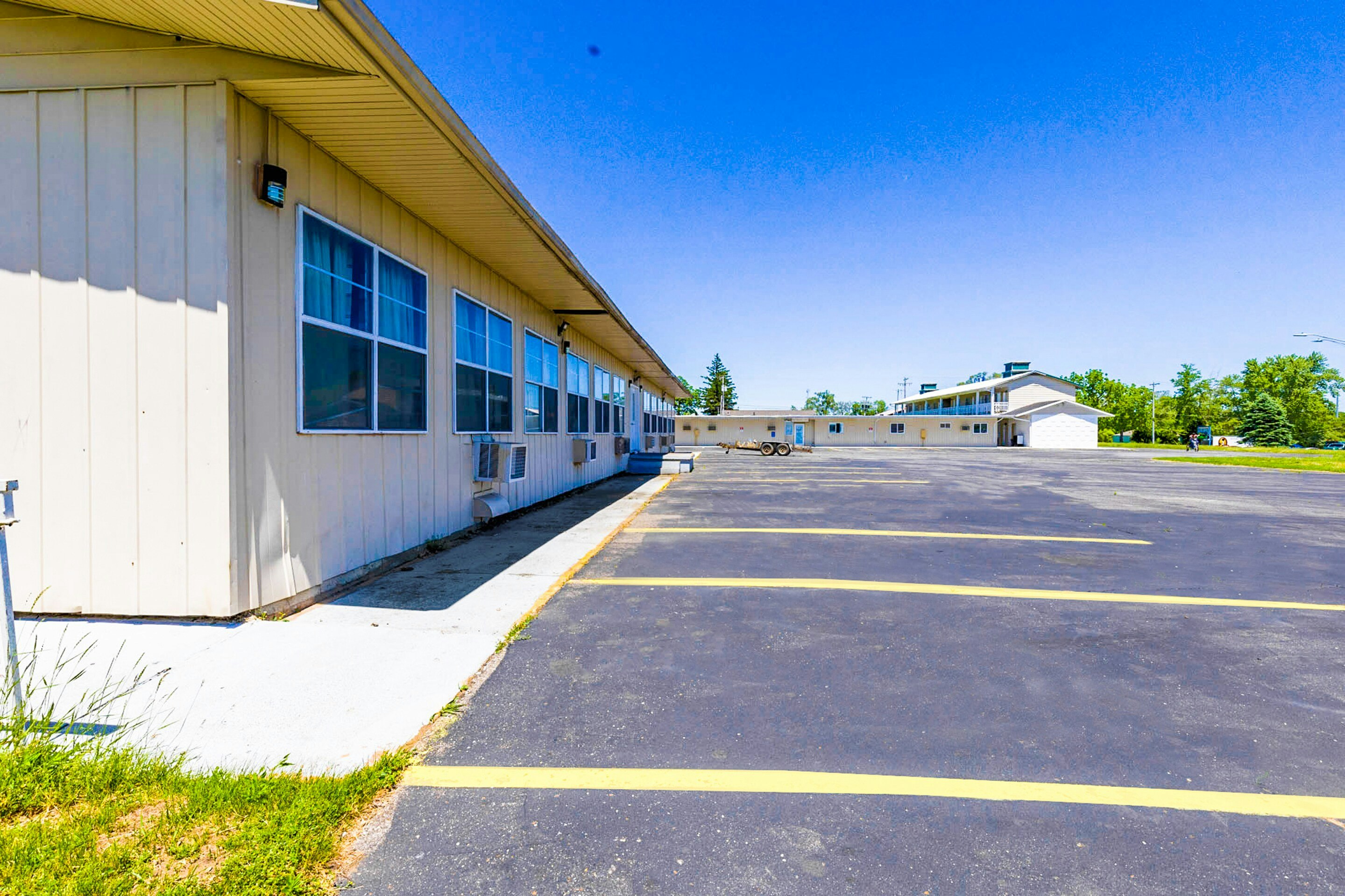 Country Hearth Inn and Suites By OYO Sturgis 30/35