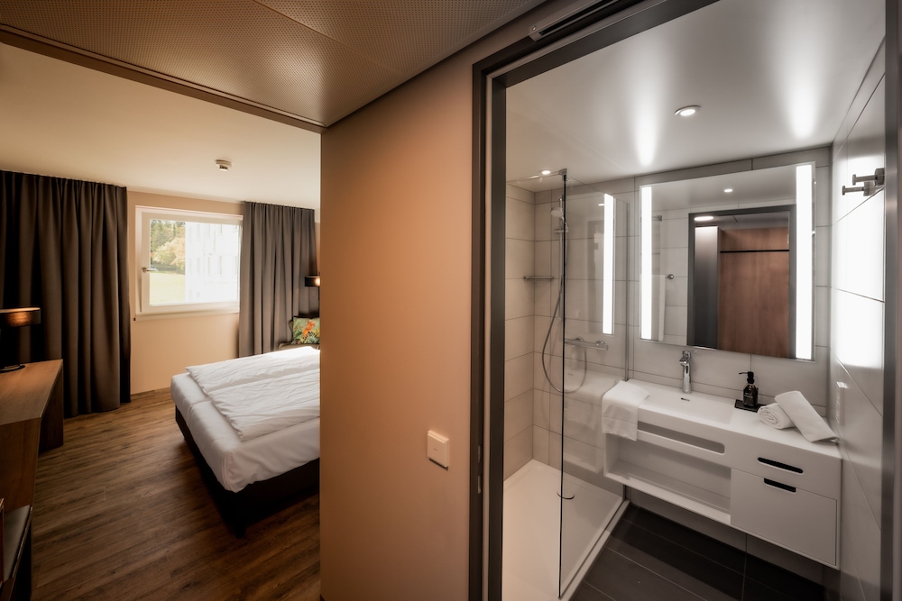 LOGINN Hotel Stuttgart Zuffenhausen 34/35