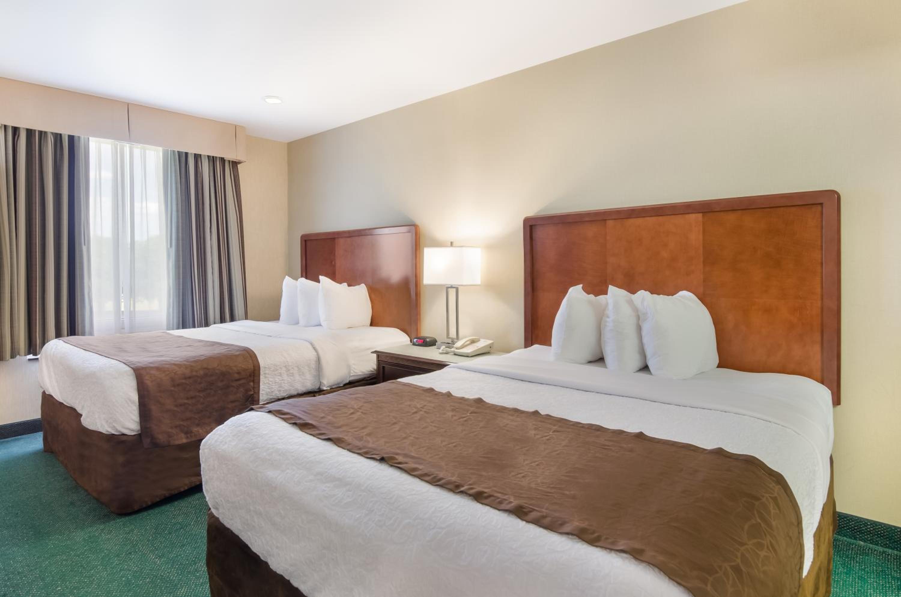 SUITE, 2 QUEEN BEDS, ACCESSIBLE