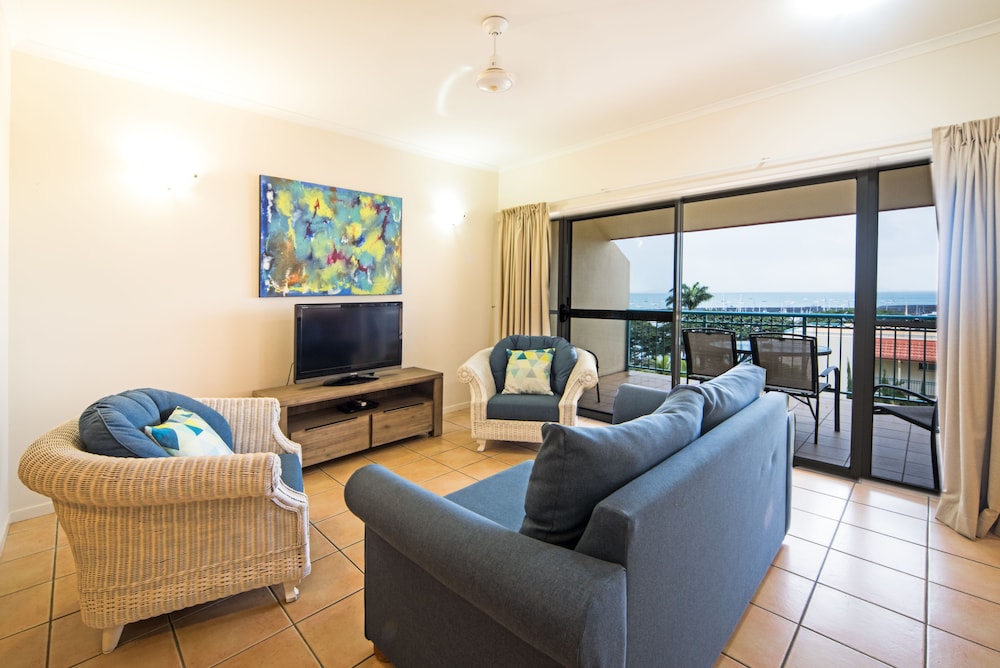 Shingley Beach Resort 44/72