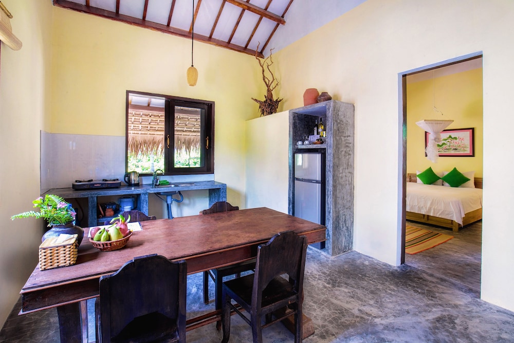 Red Flower Cottages Homestay 58/72