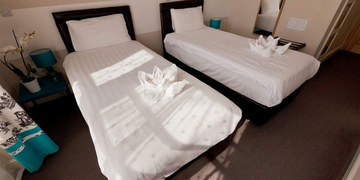 MSTAY RUSSELL COURT HOTEL 14/18
