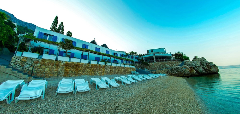Beach Hotel Croatia 33/50