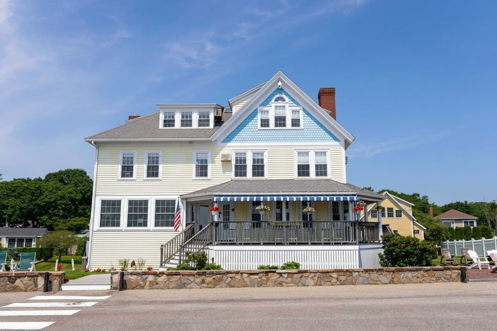 Beach House Inn in Kennebunk - ME