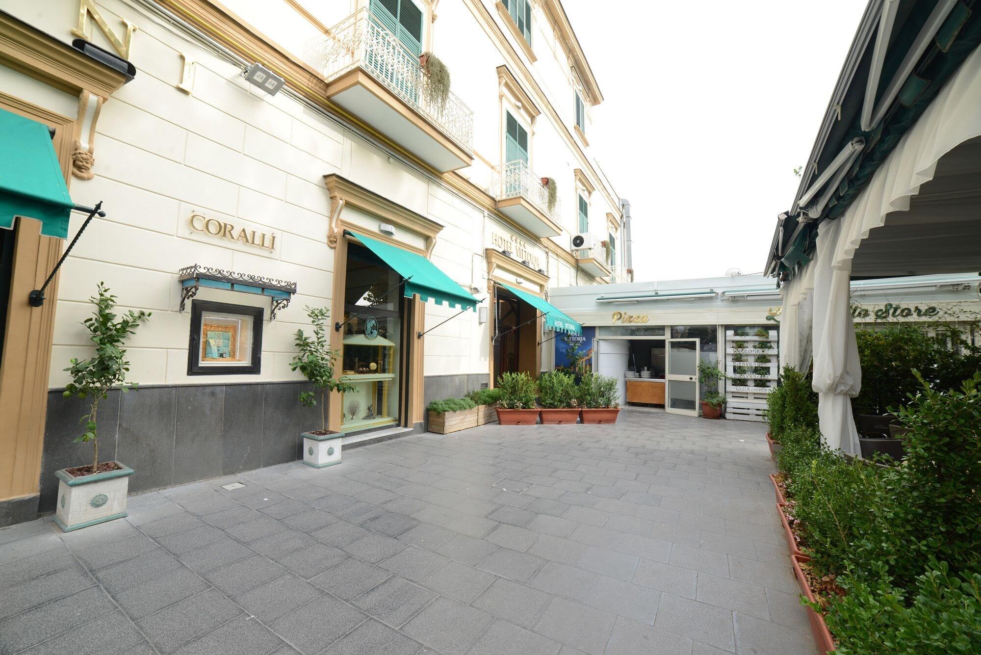 Hotel Vittoria 47/55