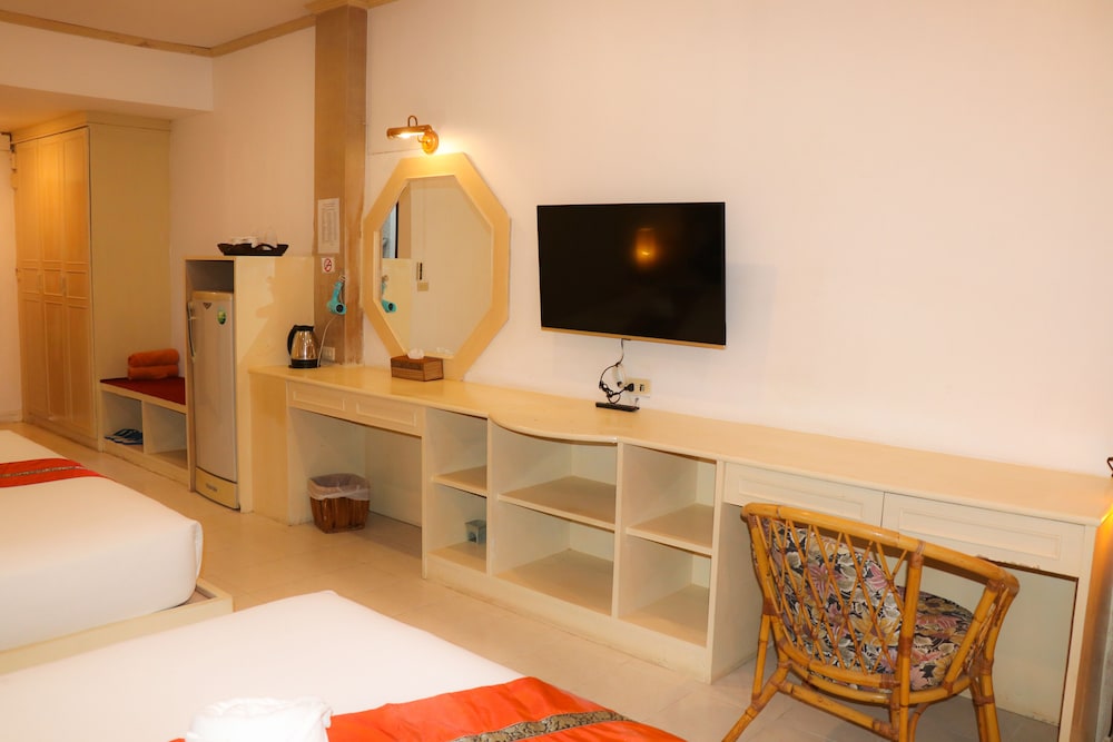 Andaman Seaside Resort Phuket 37/60