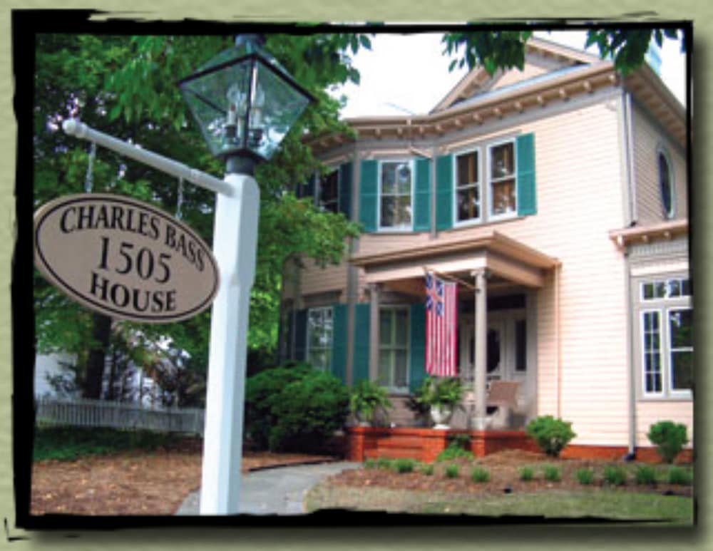 Charles Bass House Bed &amp; Breakfast 1/21