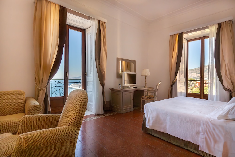 JUNIOR SUITE, SEA VIEW