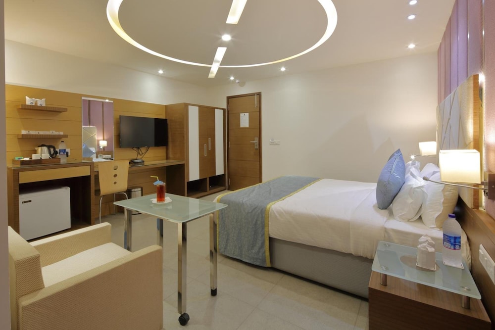 HOTEL PRAGATI THE GRAND 24/42