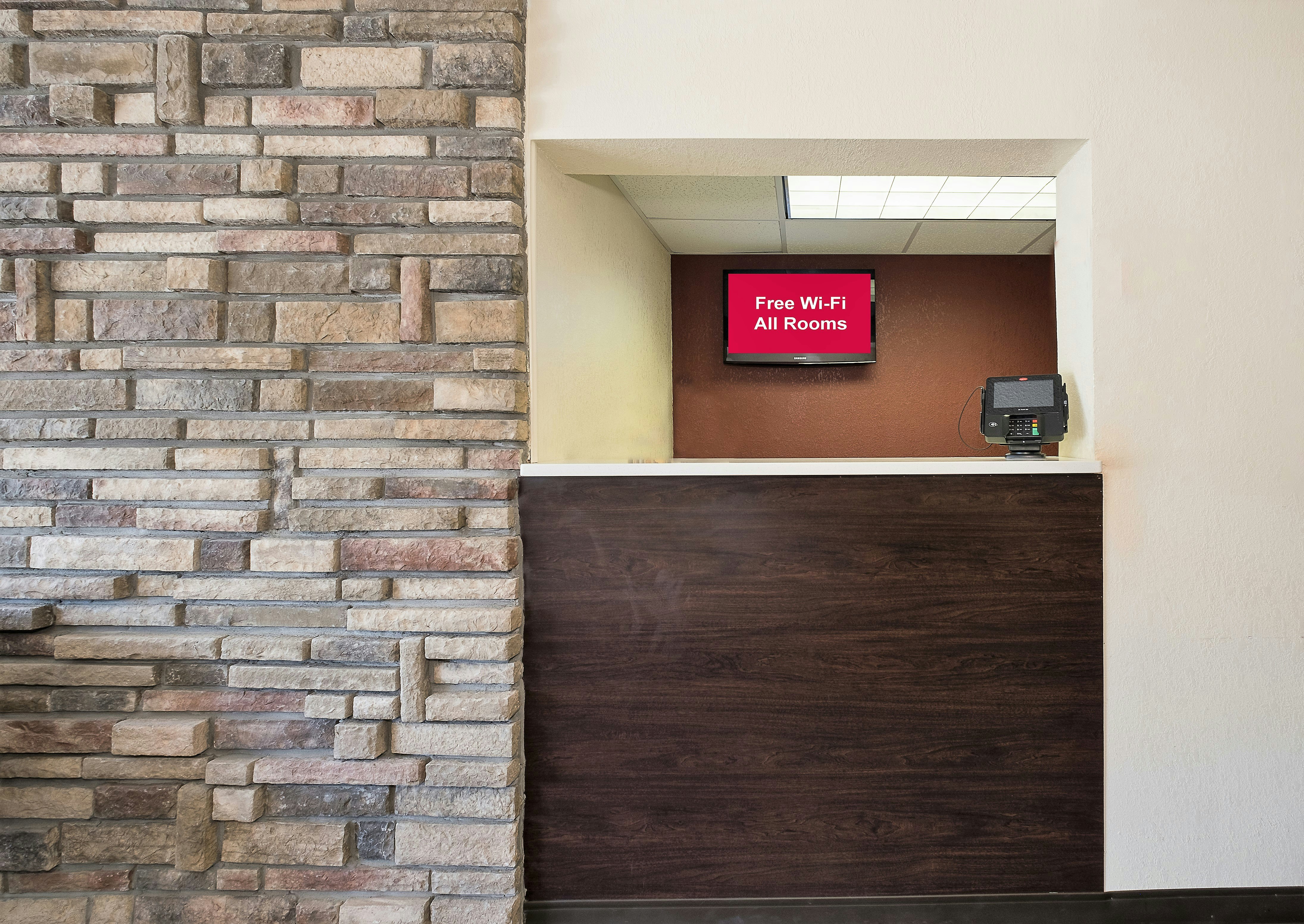 Red Roof Inn Cortland 1/21