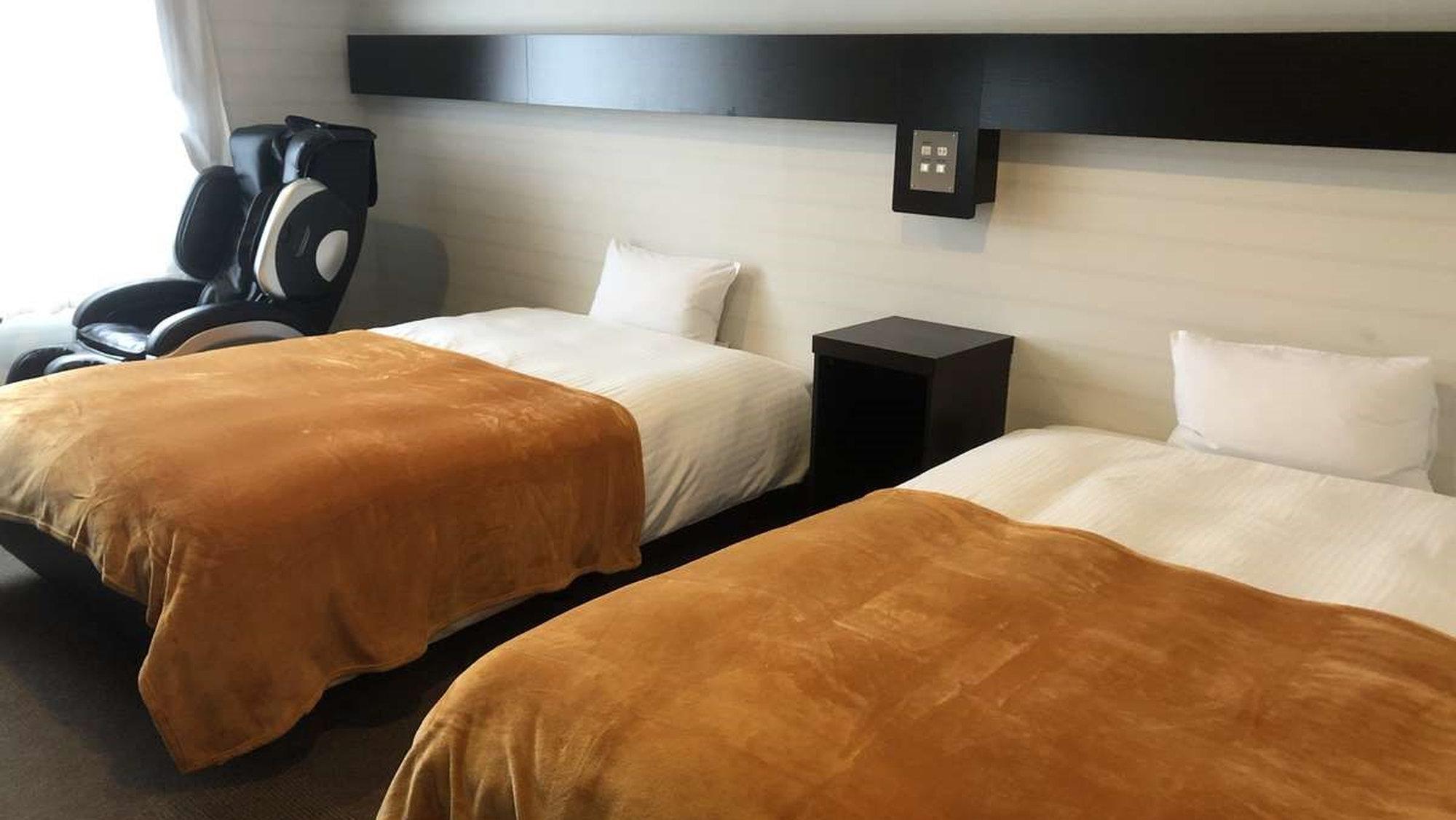 Twin Beds, Night View, Smoking