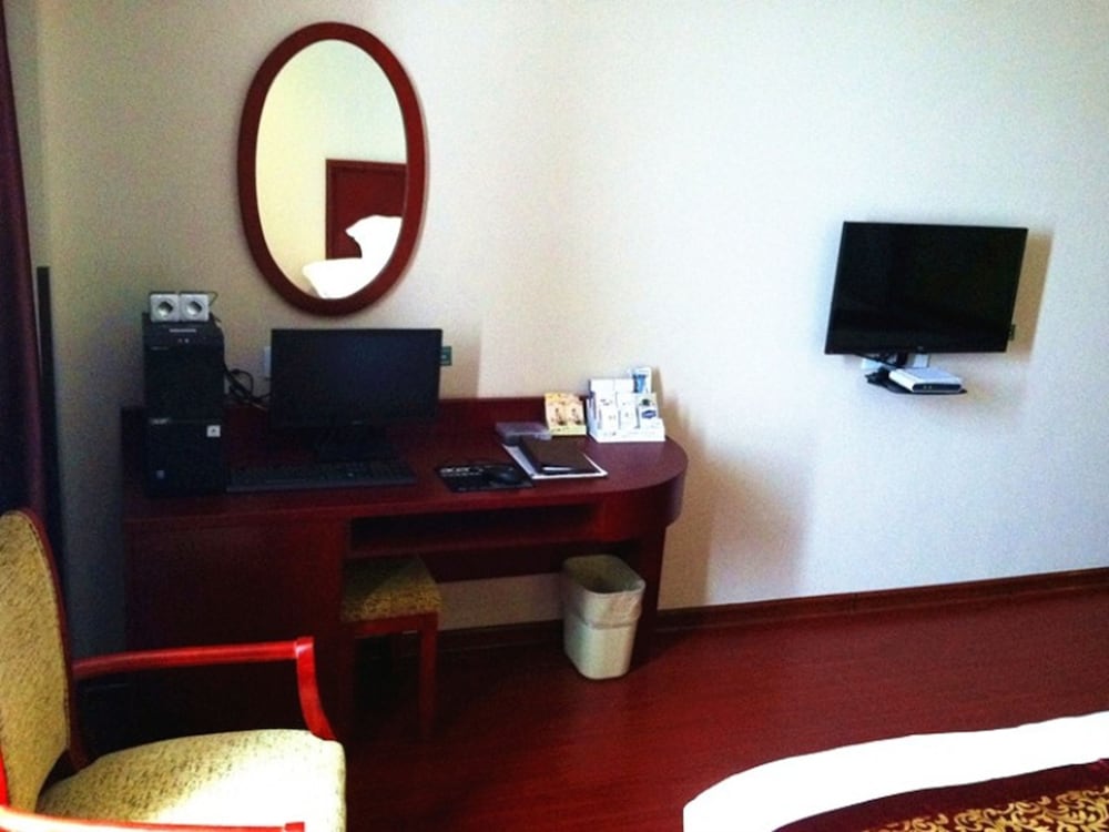 Greentree Inn Yancheng Dongtai Jianggang Yingbin Road Gangcheng Avenue Hotel 24/28