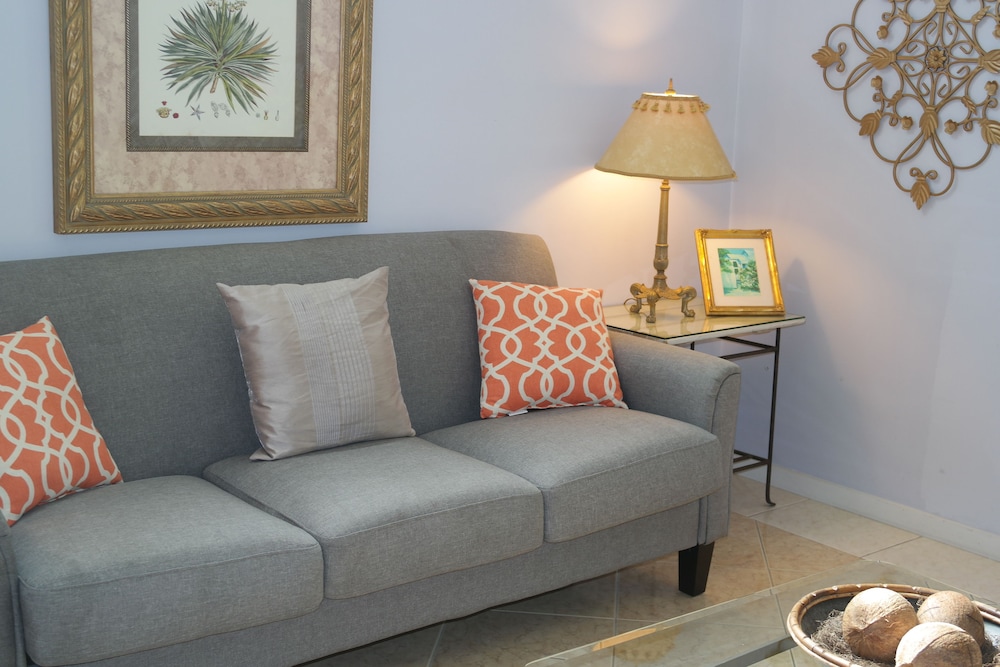 Heron House Court - Adult Only 42/65