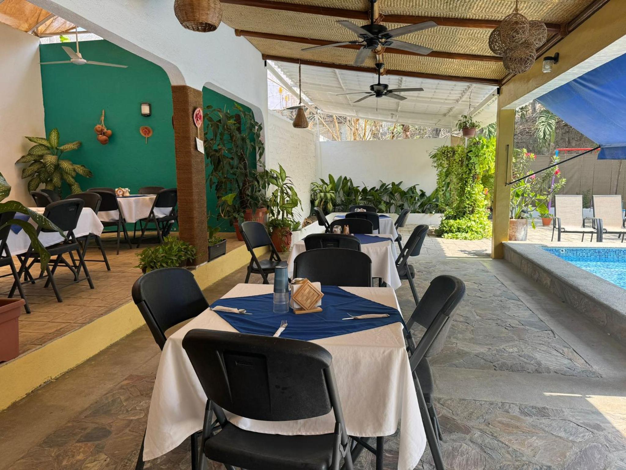 Hotel Arenas del Pacifico 41/54