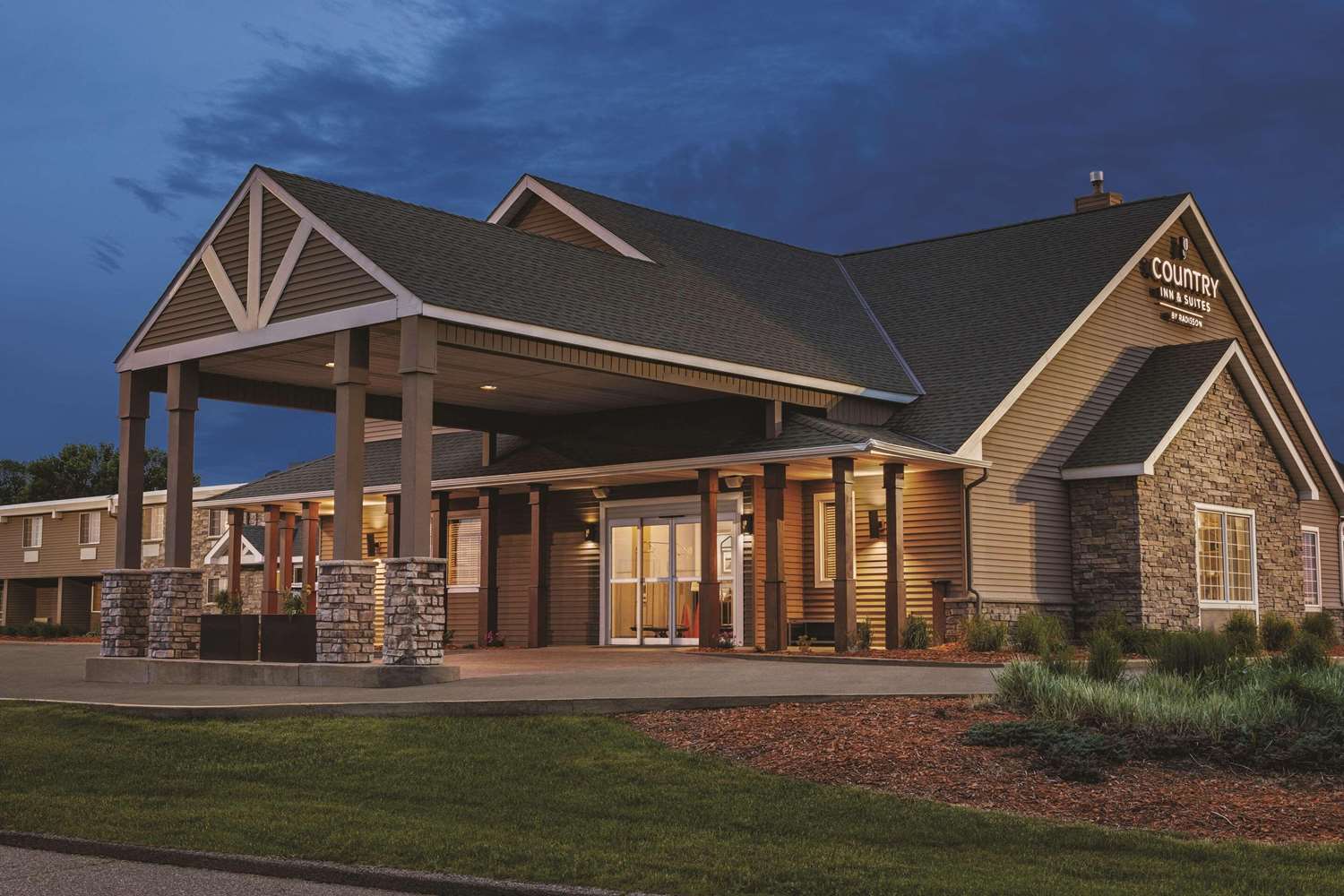Country Inn and Suites By Radisson Woodbury MN 3/30