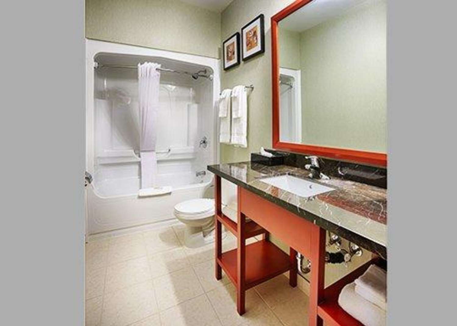 Quality Inn Southampton 43/45