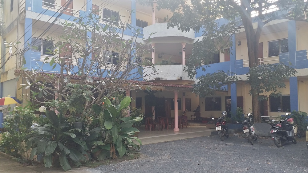99 Inn Hotel 17/20