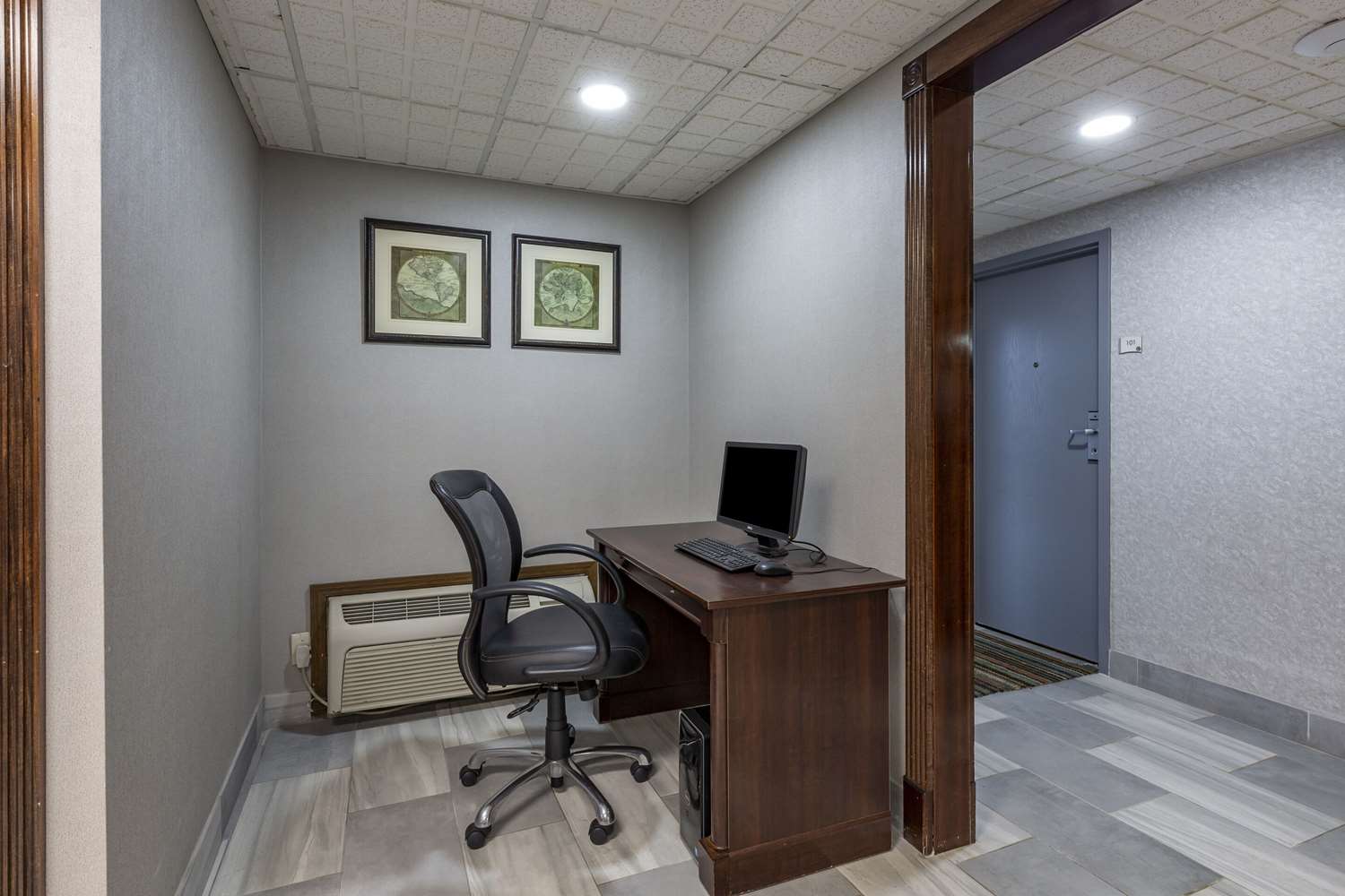 Quality Inn Austintown-Youngstown West 26/35