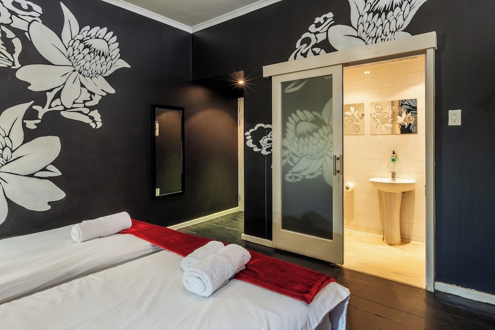 Daddy Long Legs Art Hotel 23/59