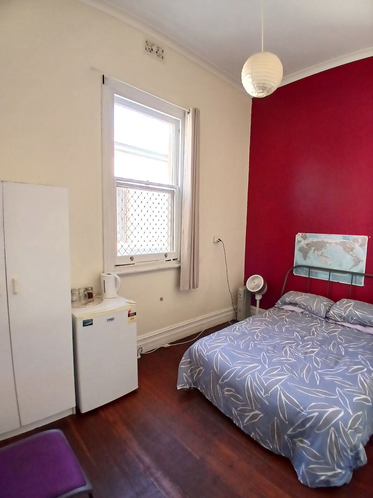 1849 Backpackers Hotel 8/50