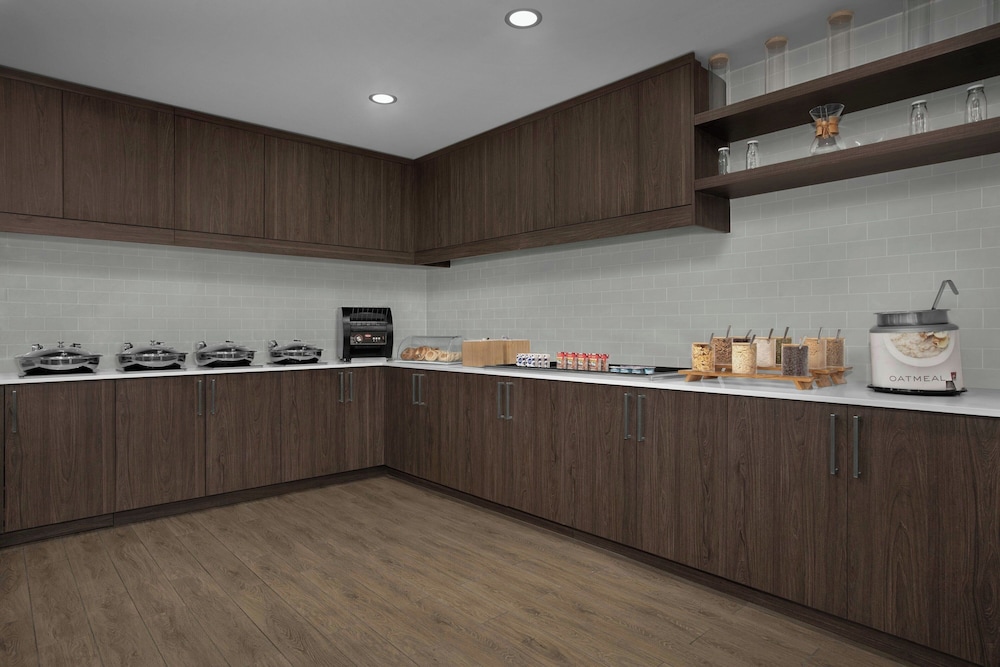 Residence Inn by Marriott Newark, DE 15/49