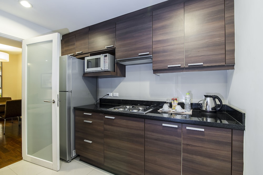 The Narathiwas Hotel and Residence Sathorn Bangkok 39/63