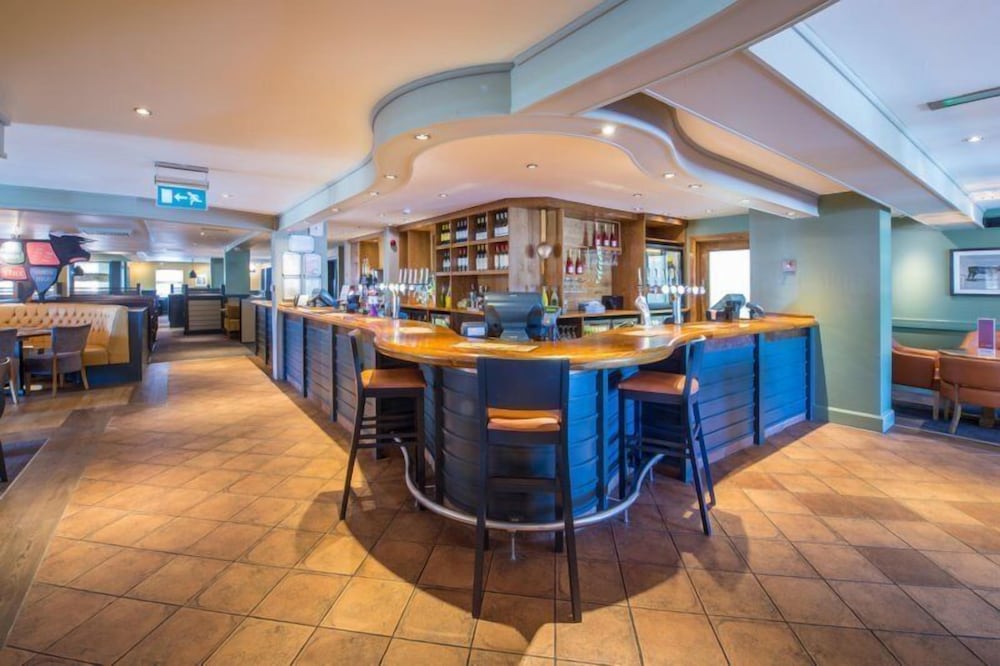 Premier Inn Llanelli Central East Hotel 37/50