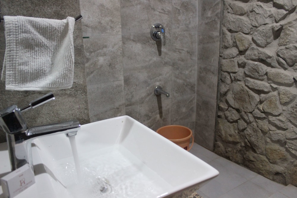 Hotel Toppers Corner Mount Abu 67/67