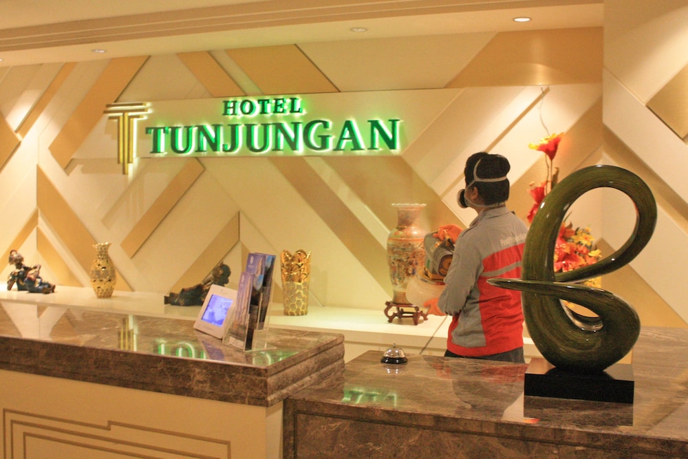 TUNJUNGAN HOTEL 47/73