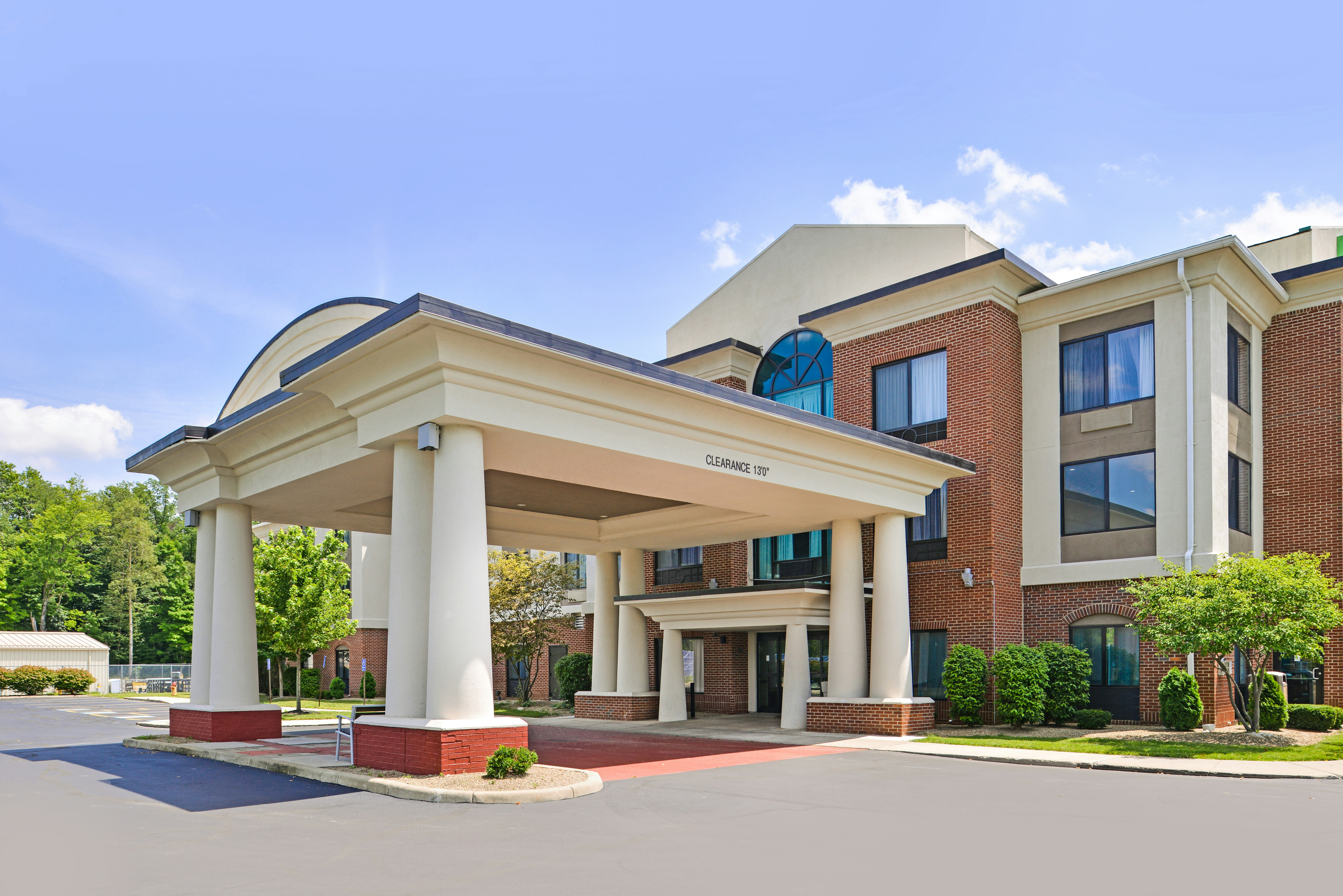 Holiday Inn Express & Suites Youngstown (N. Lima/Boardman) 3/34