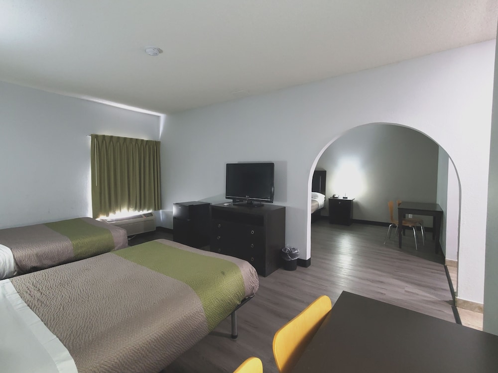 Motel6 Pine Bluff, AR 19/50