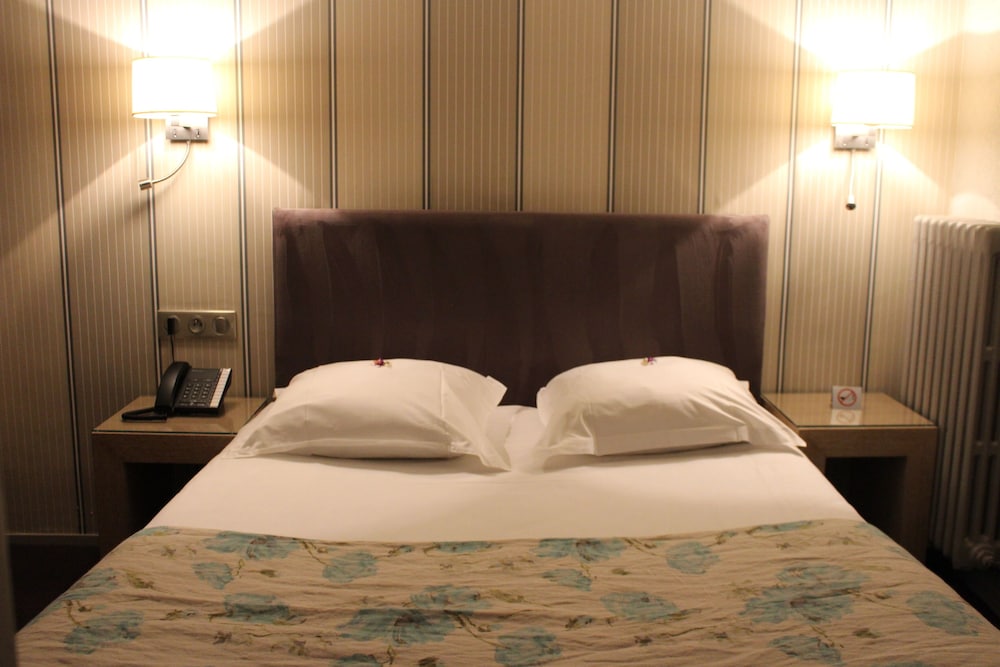 Grand Hotel d'Orleans 40/84