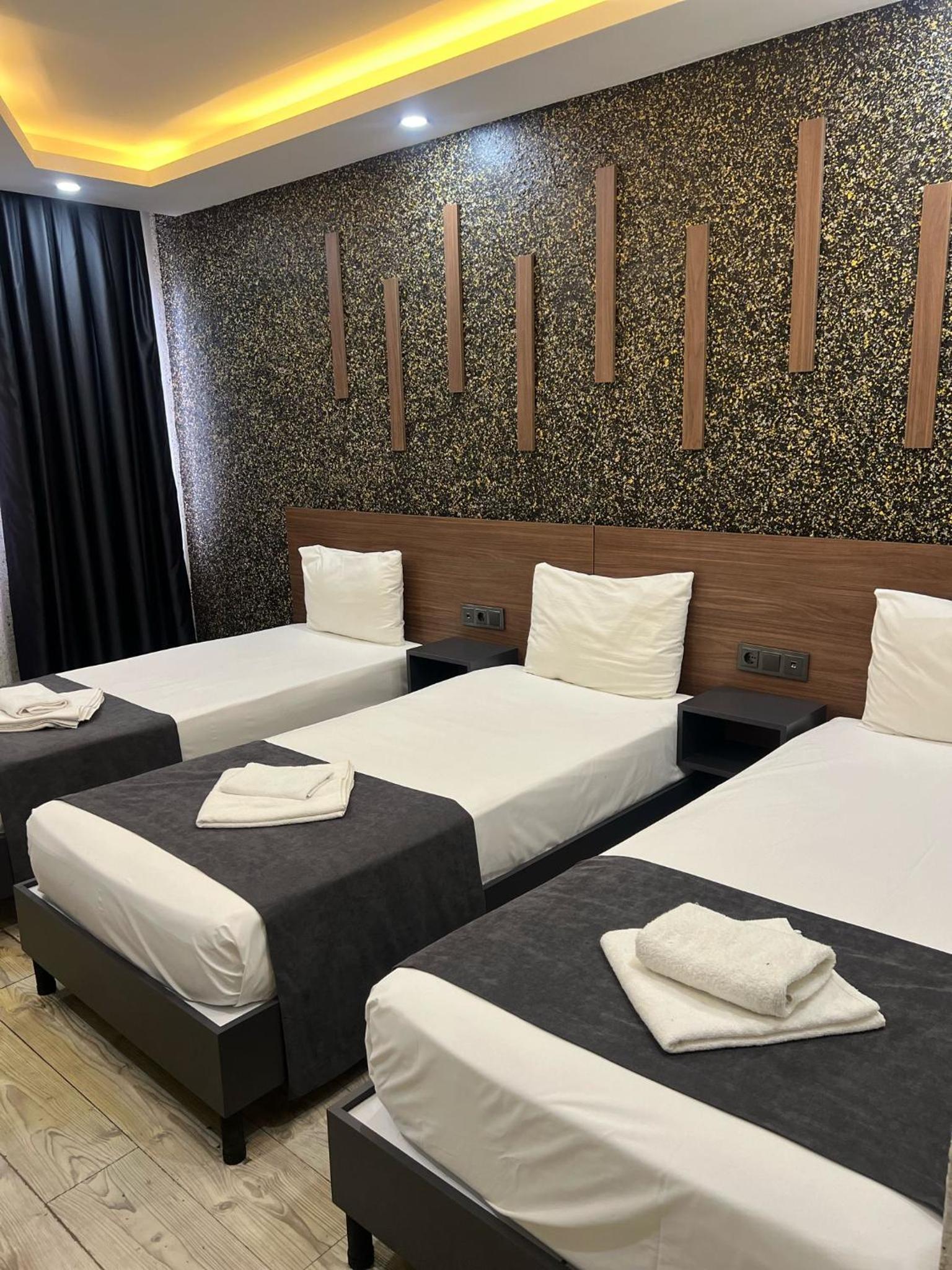 Hotel Luna 9/16