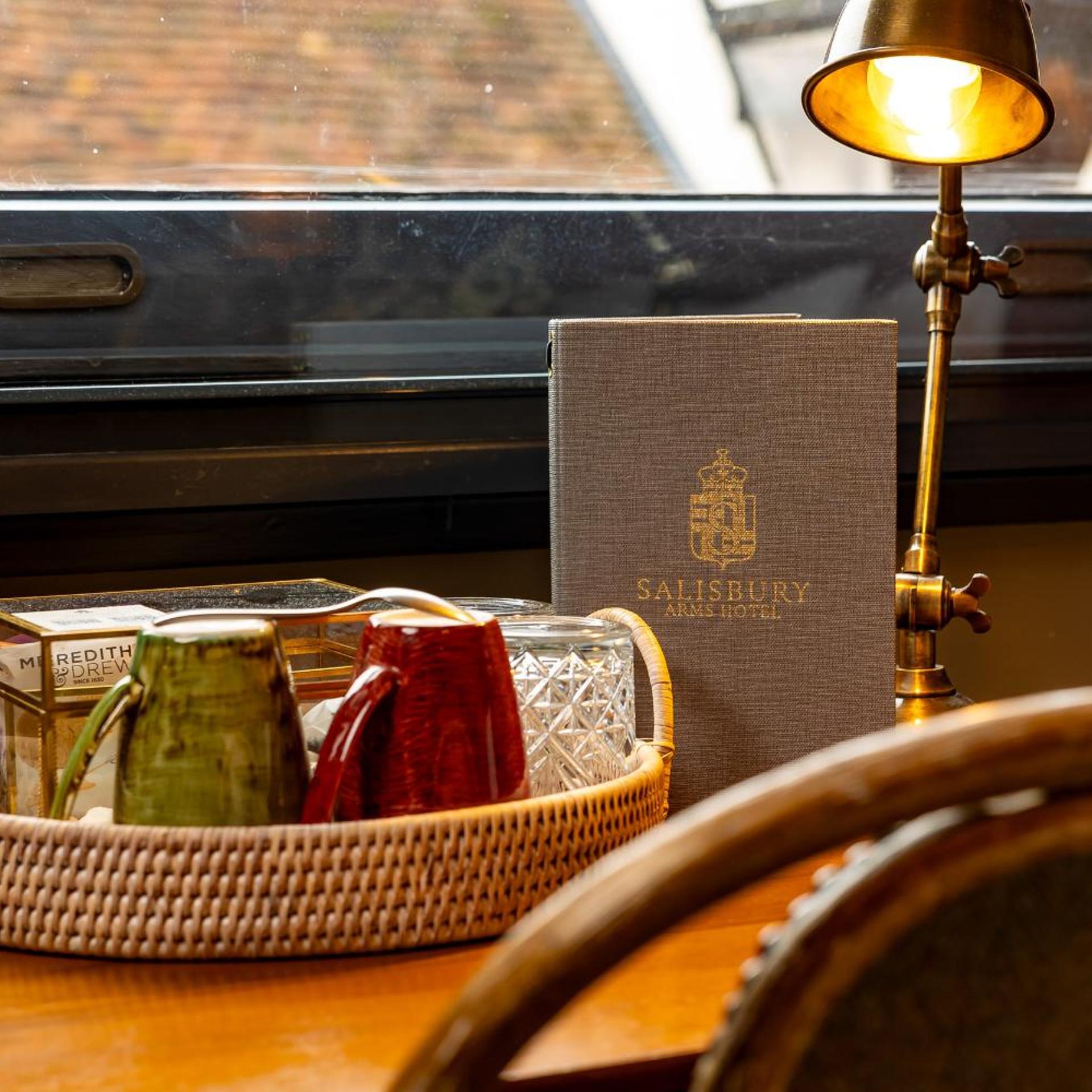 Salisbury Arms Hotel 30/54