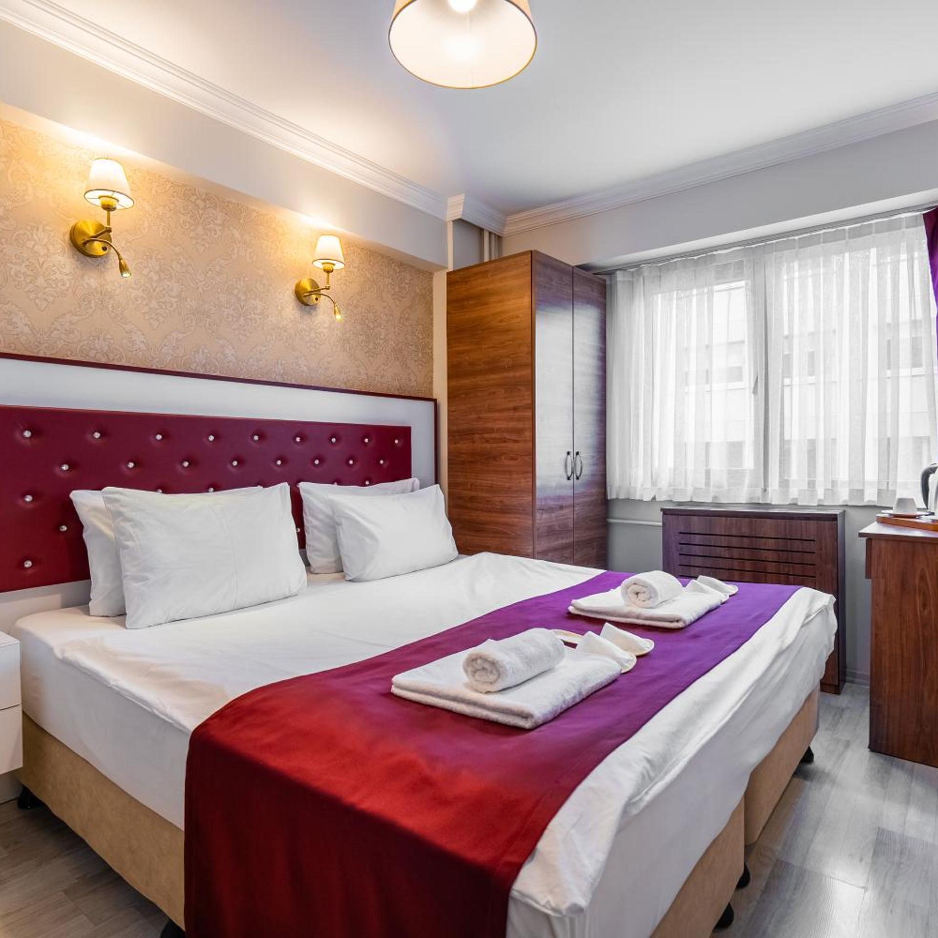 Room, King Bed